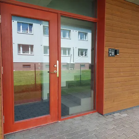 Keskuse Ja Ranna Vaheline In Between The Center&the Parnu