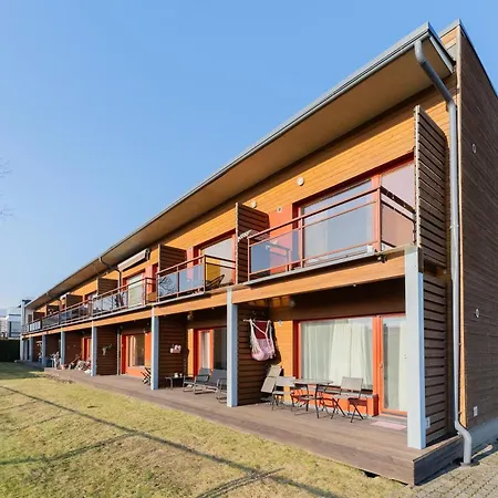 Keskuse Ja Ranna Vaheline In Between The Center&the *