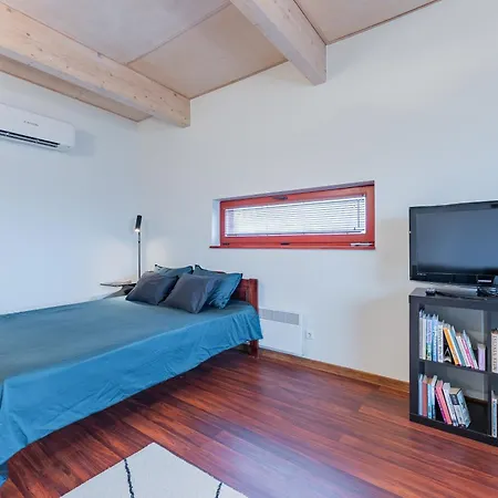 Keskuse Ja Ranna Vaheline In Between The Center&the Appartement *